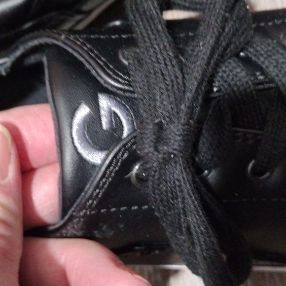 G by Guess black sneakers. Size 10. Mint condition - Picture 3 of 13